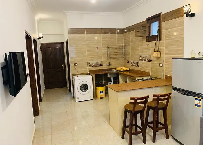 Relaxing 2-Bdrm With Strong Wi-Fi And Private Garden Apartment Dahab