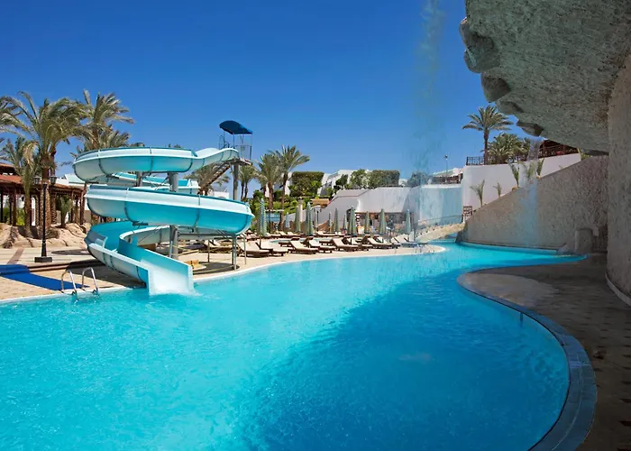 Sharm el-Sheikh Hotels for Romantic Getaway near Peace Square